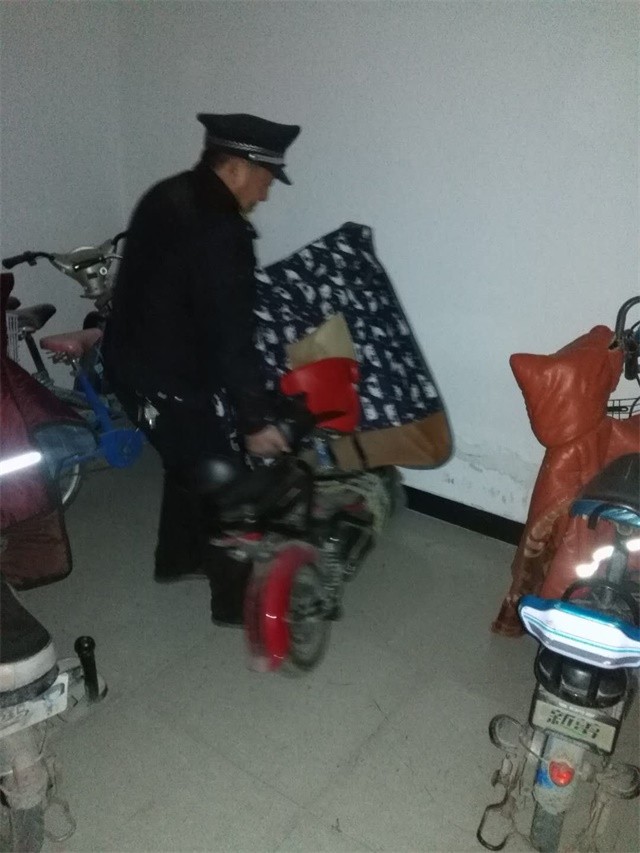 整理1#2單元內(nèi)電動(dòng)車